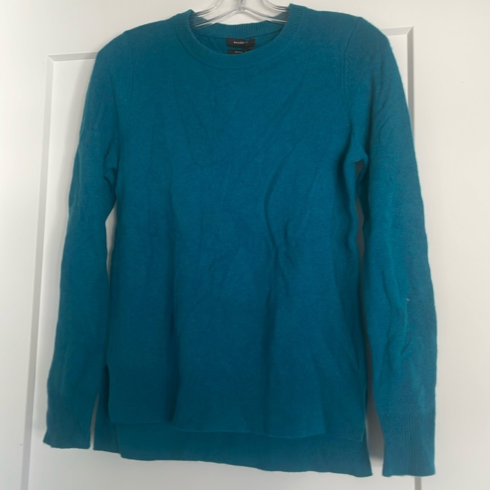 Gorgeous lightweight cashmere sweater
